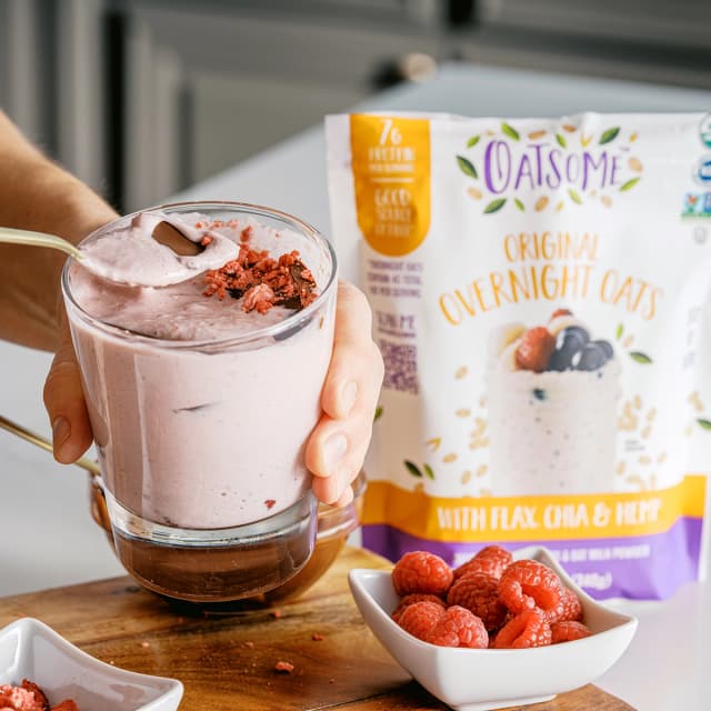 Raspberry Blended Overnight Oats